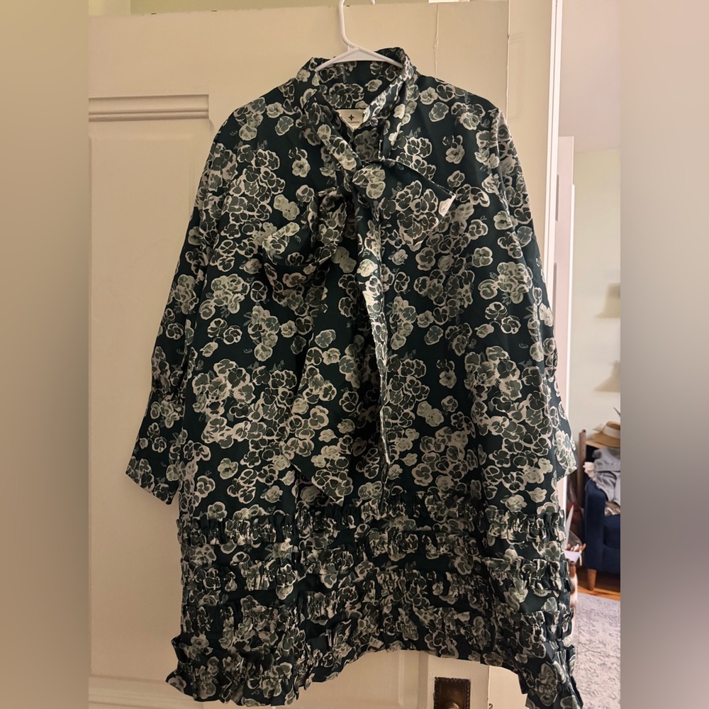 Green floral tuckernuck dress sz xxl